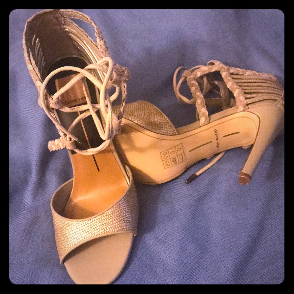 🛍🛍3/$25 deals 🛍🛍 Dolce Vita elegant heels